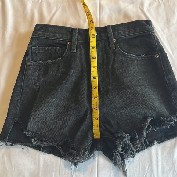 $210 FRAME Size 24 Le Original Distressed Raw Hem Jean Denim Shorts EUC - Picture 6 of 12